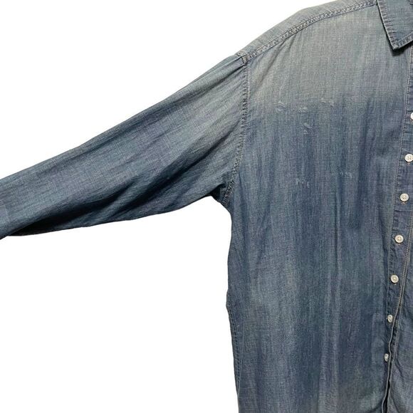 THE GREAT. The Big Oversized Distressed Chambray Shirt - Picture 3 of 11